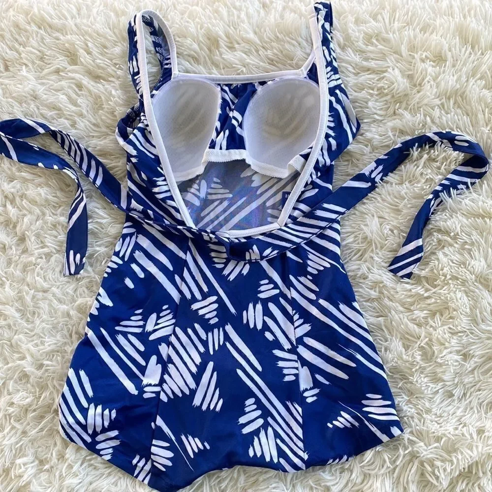 Mainstream Retro Style Bathing Suit 12 - Picture 5 of 9